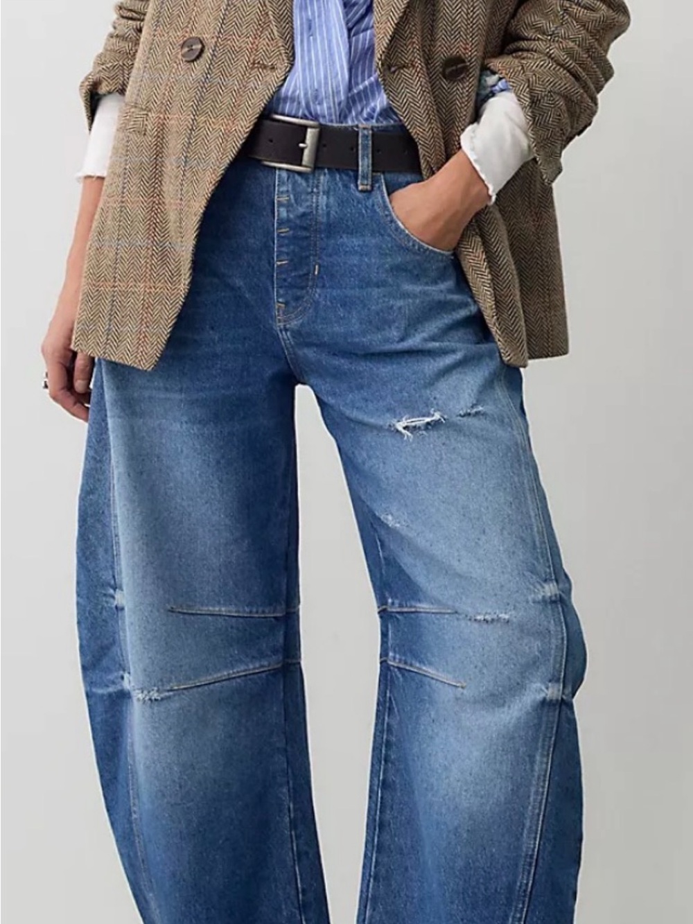 We The Free Women Good Luck Barrel  Blue Medium Wash Mid Rise 
Jeans Sz 27 NWOT
